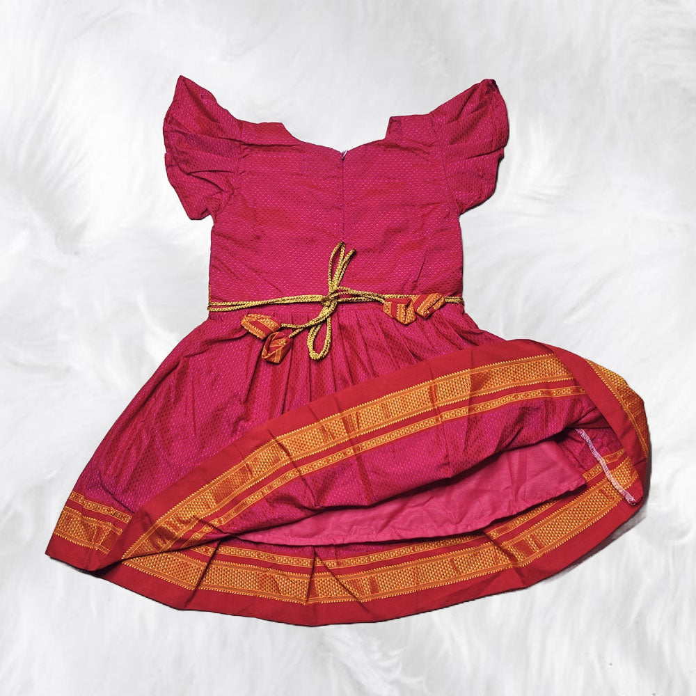 Trendy Khun Frocks Adorned with Side Lace