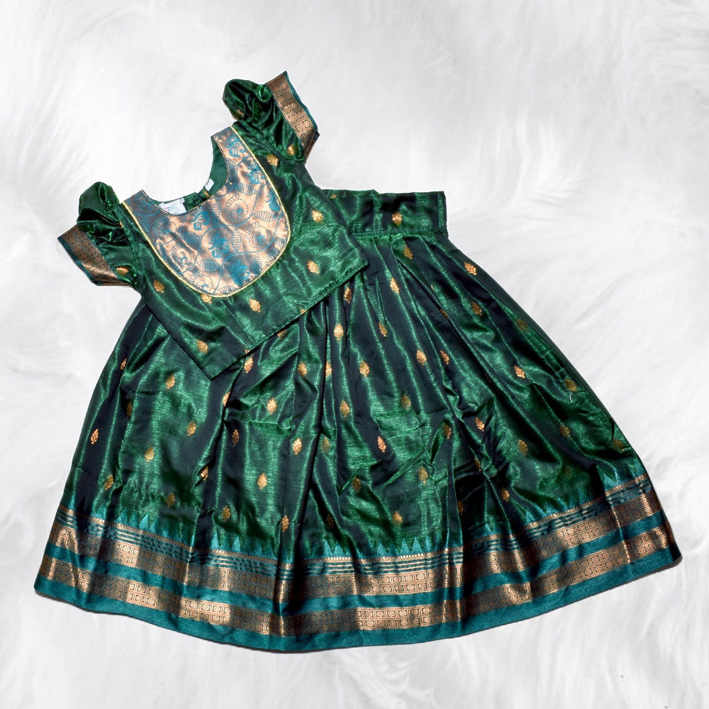 Parkar Polka - Vibrant Duo for Your Little One