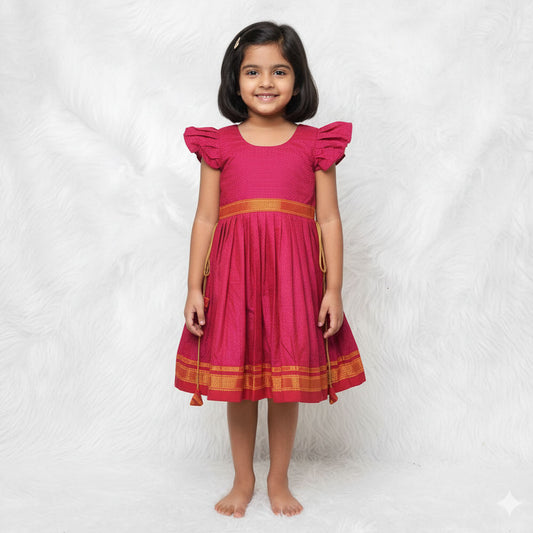 Trendy Khun Frocks Adorned with Side Lace