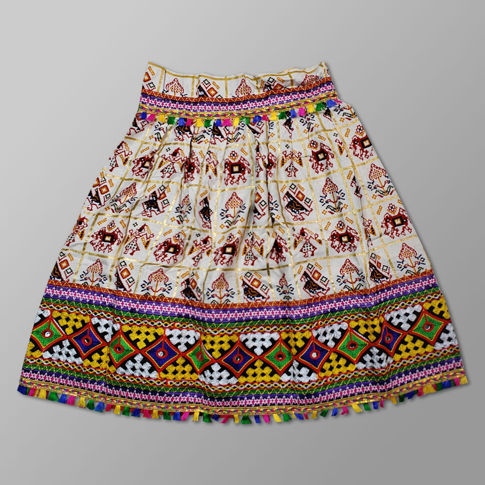 White Patola Style Garba Costume for Girls – Traditional Navratri Dress