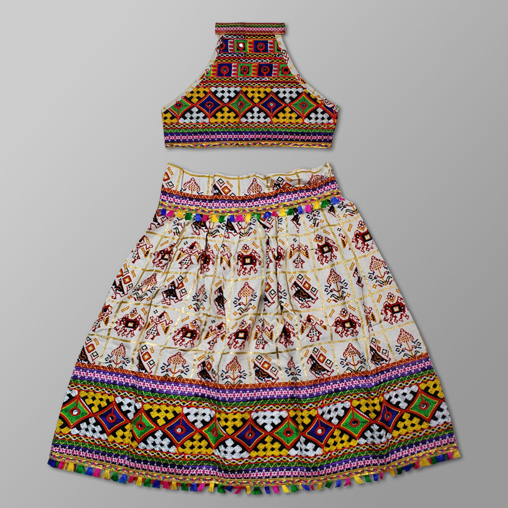 White Patola Style Garba Costume for Girls – Traditional Navratri Dress